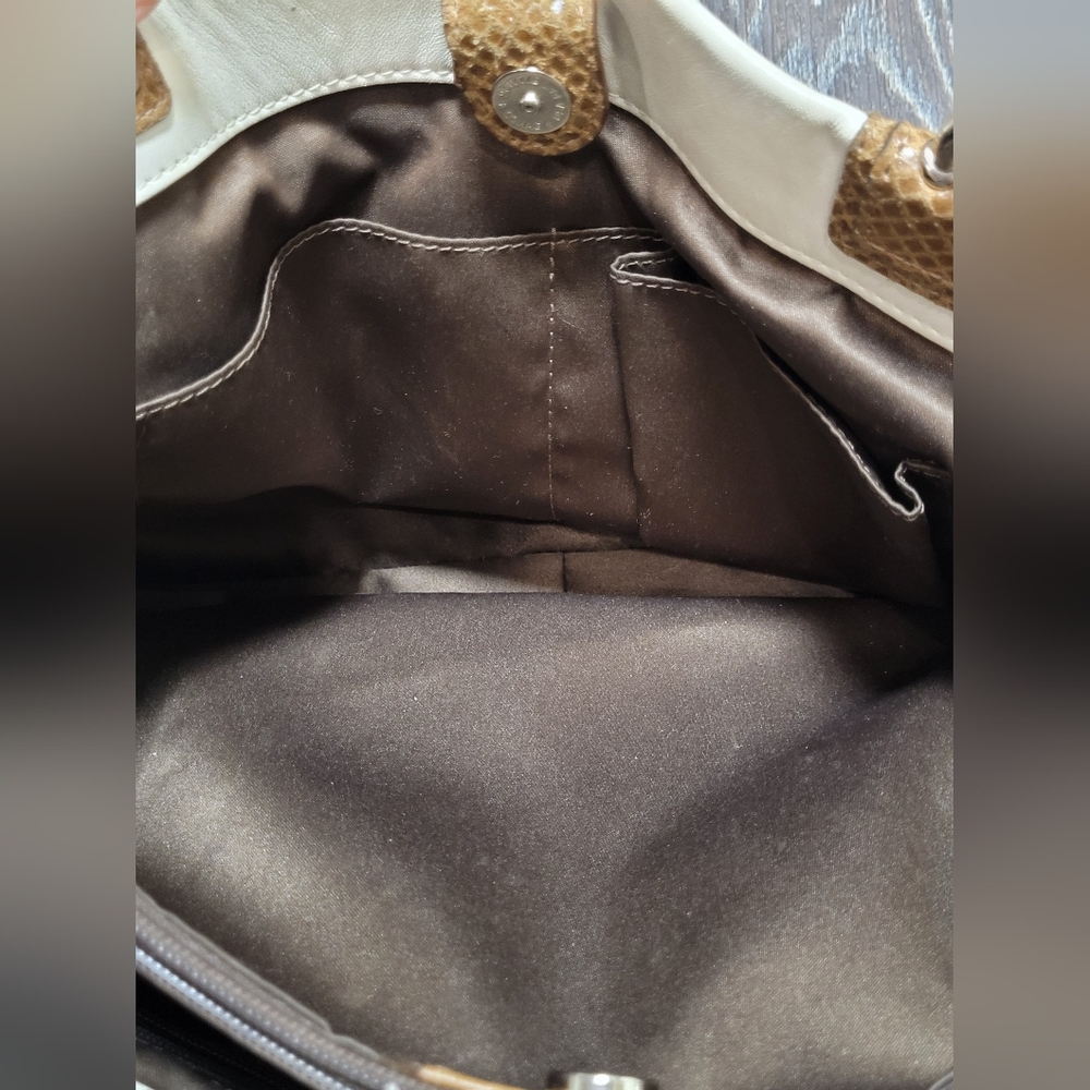 Coach White and Brown Leather Shoulder Bag - Picture 9 of 13